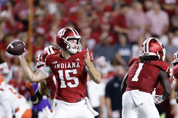 ON A HEATER: Sports Betting Picks Weekly Recap and Look Ahead 1.6.26